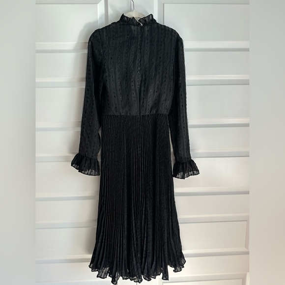 Mac Duggal Embroidered Long Sleeve Ruffle Dress-‎ NWT - Picture 7 of 8